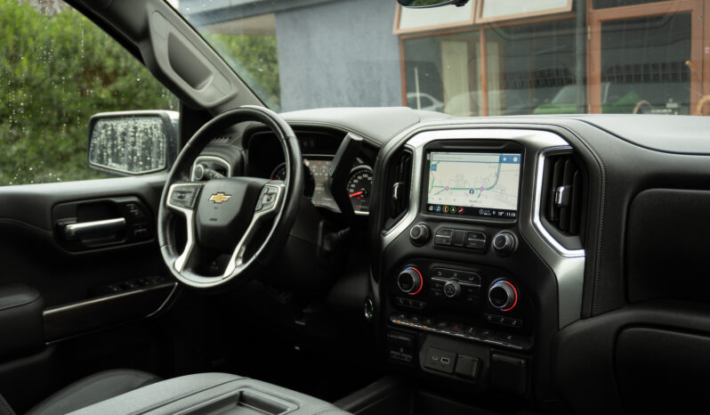 
								Chevrolet Silverado LTZ 2022 full									