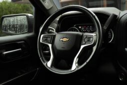 
										Chevrolet Silverado LTZ 2022 full									