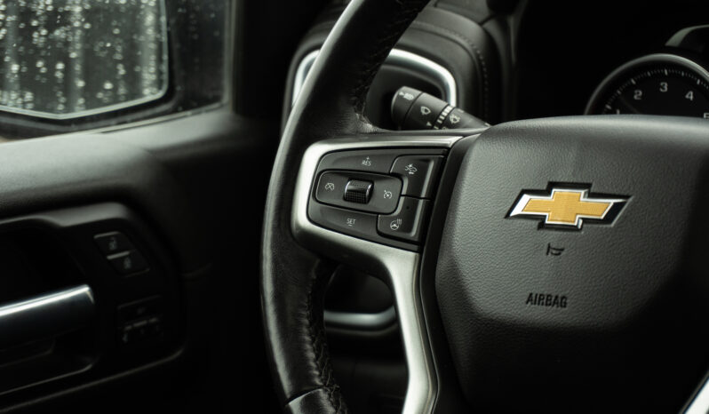 
								Chevrolet Silverado LTZ 2022 full									