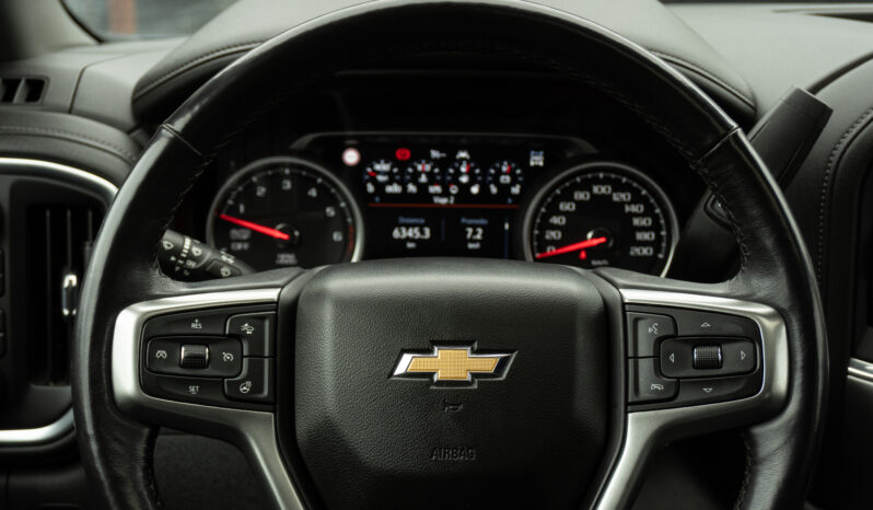 
								Chevrolet Silverado LTZ 2022 full									