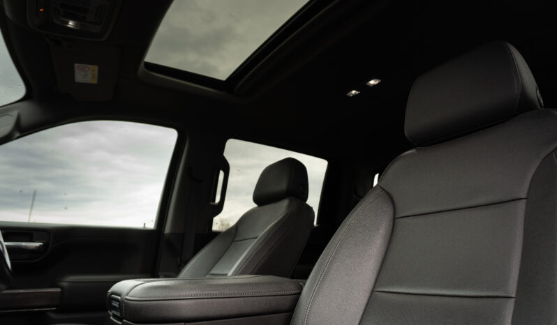 
								Chevrolet Silverado LTZ 2022 full									