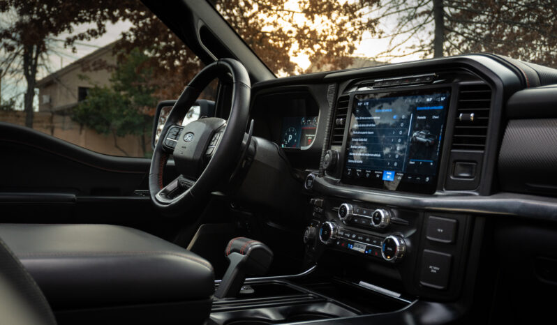 
								Ford F-150 Raptor 2025 full									
