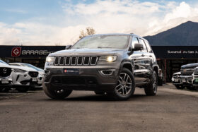 Jeep Grand Cherokee Laredo 2020