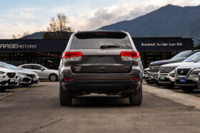 Jeep Grand Cherokee Laredo 2020