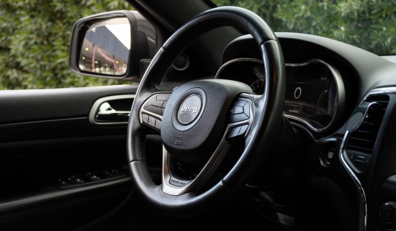 
								Jeep Grand Cherokee Laredo 2020 full									