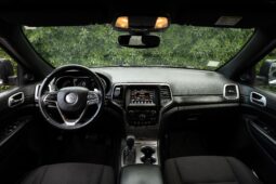 
										Jeep Grand Cherokee Laredo 2020 full									