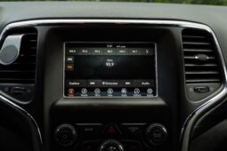 
										Jeep Grand Cherokee Laredo 2020 full									