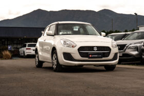 2022 Suzuki Swift 1.5 GL MT 5P