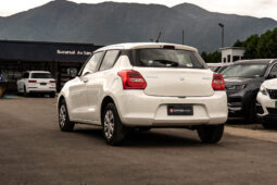 
										2022 Suzuki Swift 1.5 GL MT 5P full									