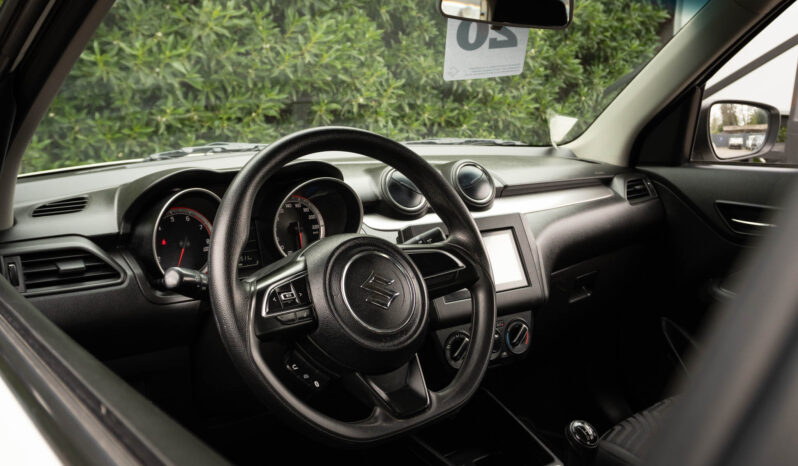 
								2022 Suzuki Swift 1.5 GL MT 5P full									