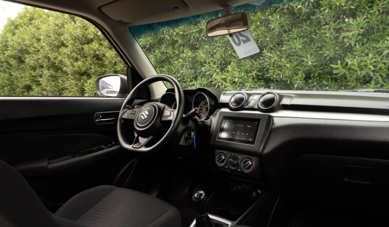 
								2022 Suzuki Swift 1.5 GL MT 5P full									