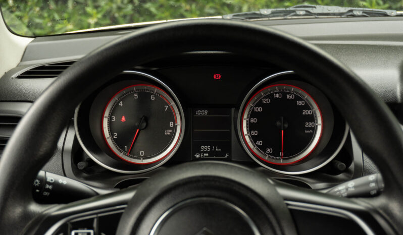 
								2022 Suzuki Swift 1.5 GL MT 5P full									